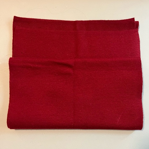 Men’s Scarf - Picture 2 of 3